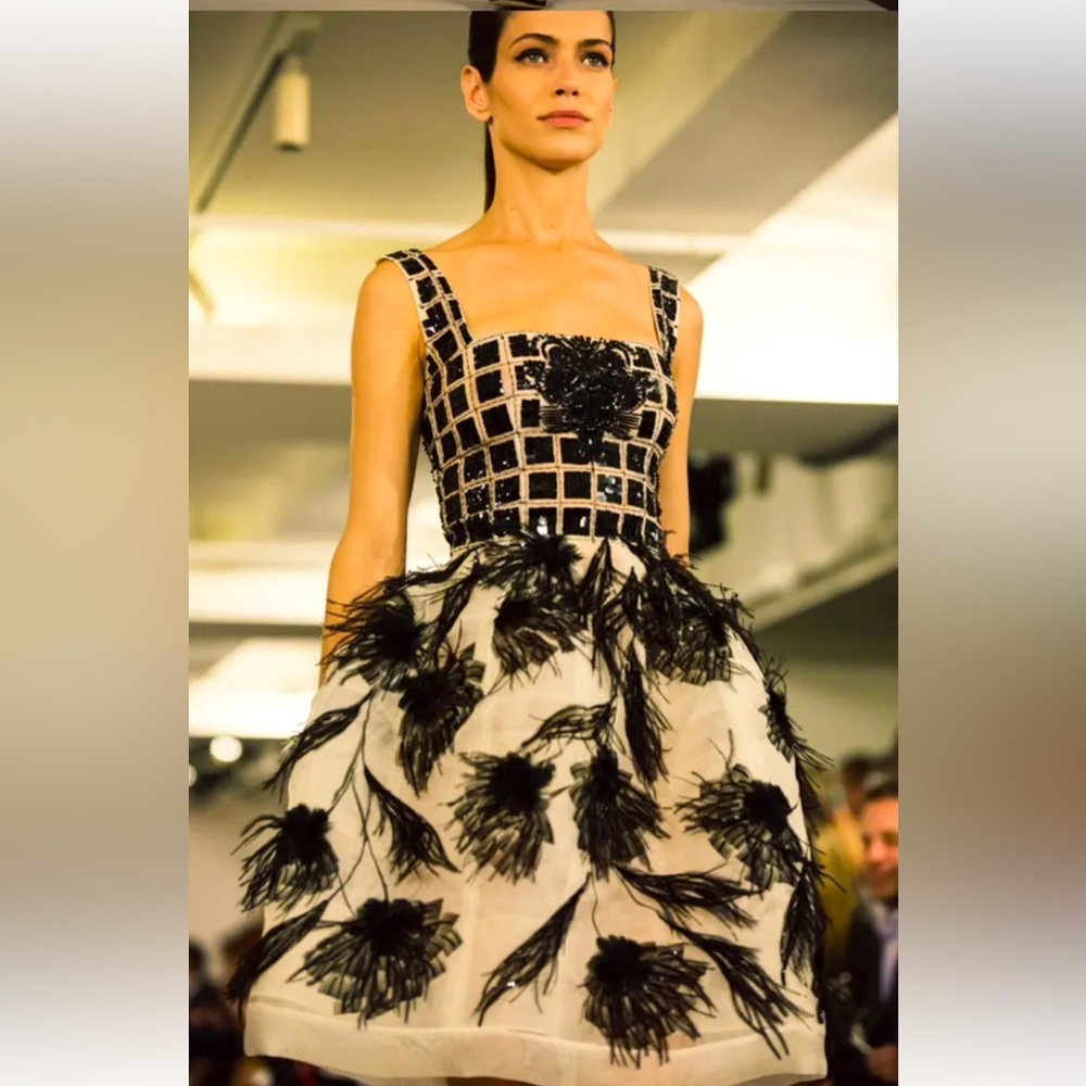 New W/tags Oscar De La Renta Black Feather & Beading Organza Dress Size 8